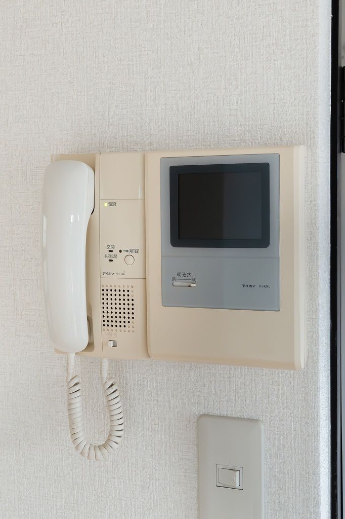 【TVモニタ付きインターフォン】【画像は401号室】