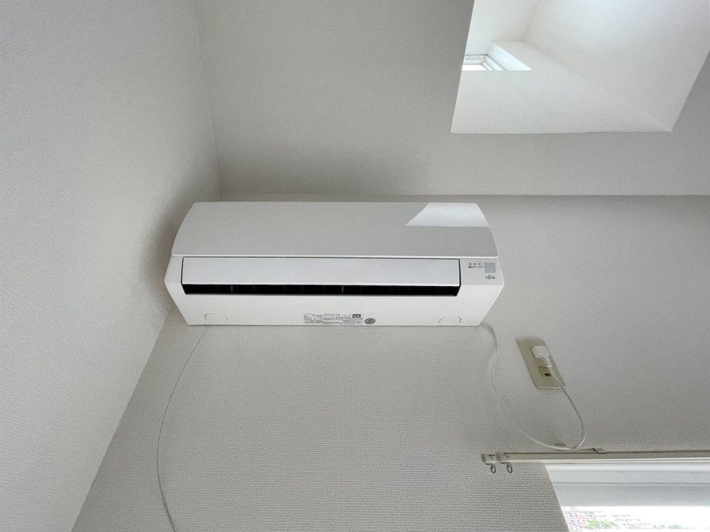 【冷暖房・空調設備】別部屋内装完了後の写真です。