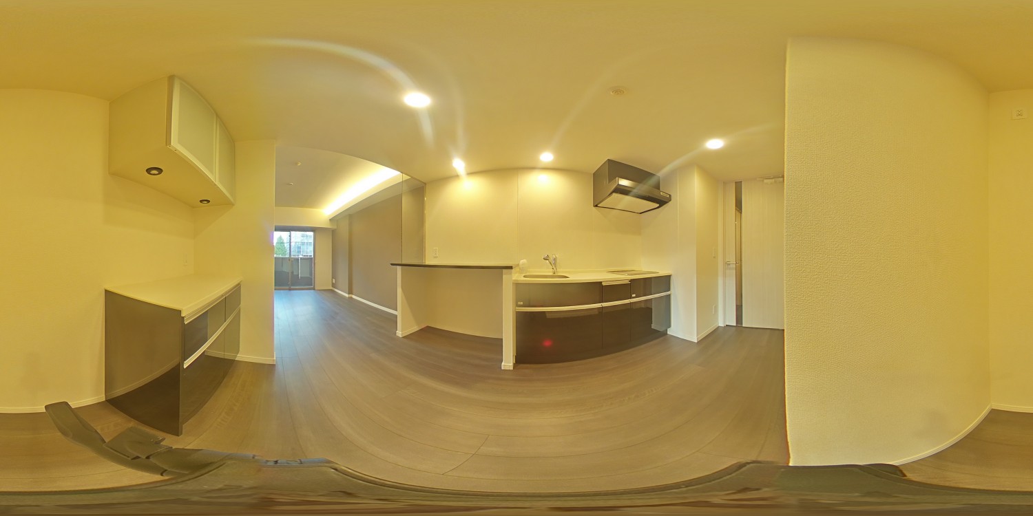 キッチン　テーブル　食器棚