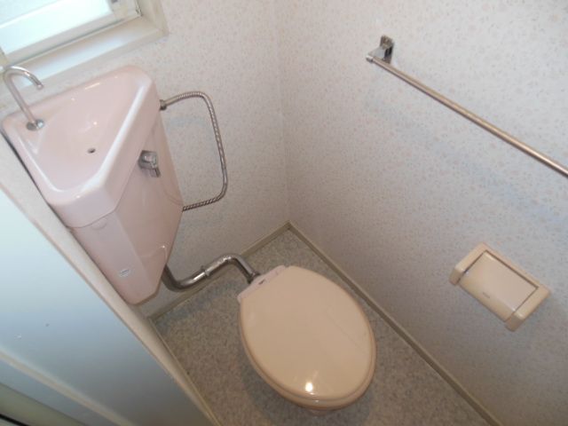 トイレ窓付き