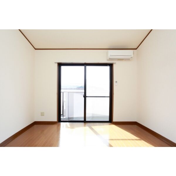 【居間・リビング】※同物件別部屋参考写真です。現状優先になります。