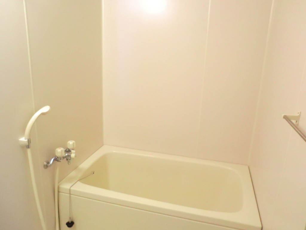 【浴室】※写真は同タイプの部屋のものです。必ず現地ご確認ください。