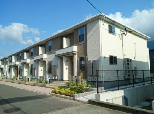 【田主丸駅　徒歩12分】敷金・礼金ゼロ！！人気の築浅物件です☆彡収納スペース充実の2LDK♪【久留米市田主丸町】