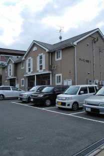 【有田一丁目バス停徒歩4分】敷金・礼金ゼロで初期費用を抑えられる2ＬＤＫのご紹介です。エアコン、追焚機能、シャンプードレッサー設置済み。【早良区有田】