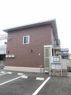 【朝倉街道駅　徒歩３分】＊ペット相談可能☆１階リビングと水廻り・２階洋室３部屋の３LDK☆設備充実してます＊【針摺西】