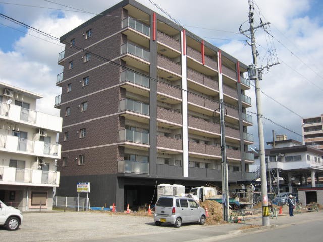 【筑紫駅　徒歩１分】＊オートロック☆インターネット使い放題☆システムキッチン・追い炊きなど設備充実☆駅目の前の３LDK＊【筑紫】