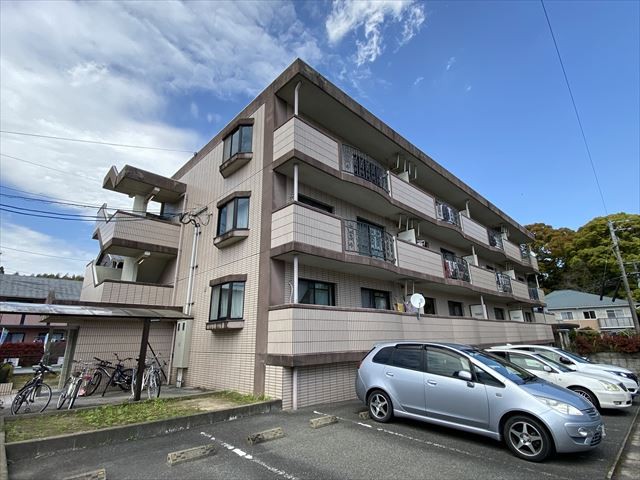 【原田駅徒歩10分】南向きで陽当たり良好、オールフローリングの３DKマンションです。【筑紫野市原田】