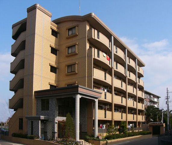 【西鉄小郡駅徒歩10分】安心のオートロック設置済みマンション、角部屋3LDKのご紹介です。【小郡市小郡】