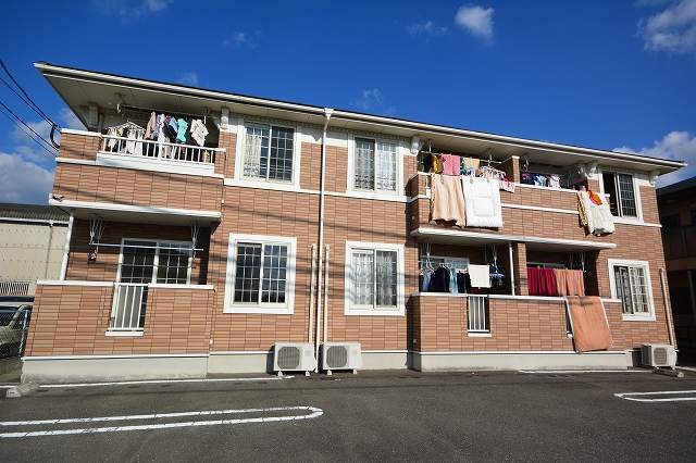 【春日原駅徒歩20分】最上階角部屋の２ＬＤＫのご紹介です。追焚機能、シャンプードレッサー、ウォシュレットなど、設備も充実しています。【大野城市御笠川】