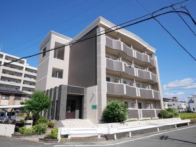 【松島3丁目】ペット相談可☆バス・トイレ別☆シャンプードレッサー☆浴室乾燥機☆防犯カメラ☆TVモニター付きインターホン☆宅配BOX☆角部屋【名島駅13分】