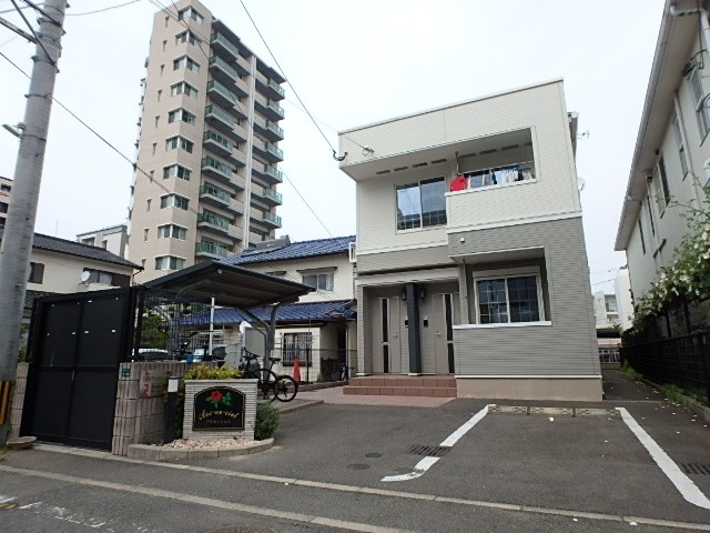 【西新駅4分】*☆超駅近！カウンターキッチン、メゾネットタイプの1LDKです！経済的な都市ガス物件です！☆＊【西新2丁目】