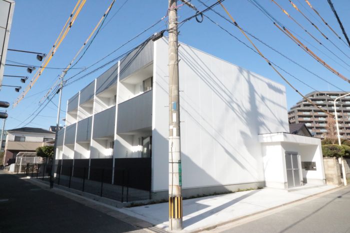 【城南区友丘】設備充実、築浅ワンルーム☆お部屋超広々13帖、カウンターキッチン、浴室乾燥あり、日当たり良好、ネット無料、優雅な一人暮らしに最適♪【友泉亭バス停徒歩1分】