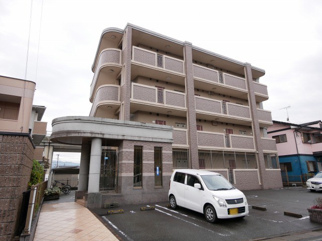 【西鉄都府楼前徒歩7分】安心のオートロック設置済みマンションの1kのお部屋です。敷金・礼金ゼロ、インターネット使い放題で初期費用を抑えられます。【太宰府市坂本】