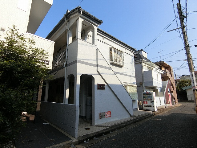【高宮駅徒歩9分】大橋駅も徒歩圏内の好立地１K☆バストイレ別室でネットも無料♪最上階角部屋二面採光☆温水洗浄便座設置！外国籍の方も相談可能♪【南区向野】