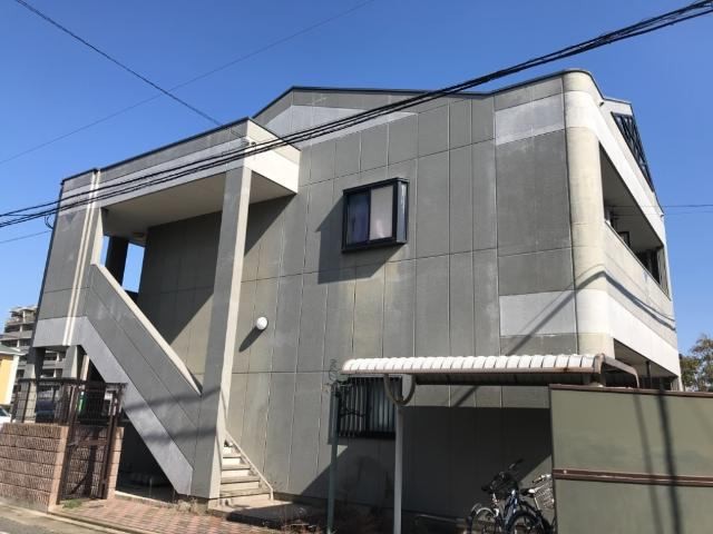 【JR春日駅徒歩12分】30平米越えの広々1kのご紹介です。２口ガスコンロ付きキッチン、独立洗面所、TVモニタ付きインタフォン有り、最上階の角部屋です。【春日市光町】