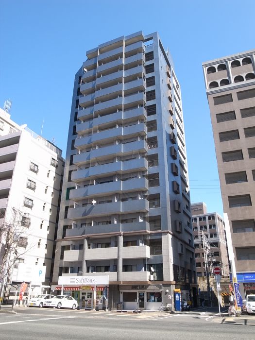 【平尾駅徒歩1分!!】駅前の大通り沿い１K☆高層階11階、眺望抜群♪バストイレ別室、洗面化粧台付き！モニターホン付きオートロックでセキュリティ面も安心、お財布に優しい都市ガスのお部屋です♪【南区高宮】