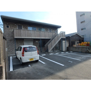 【南区長住】閑静な住宅街の２LDK☆長住小・長住中校区、全洋室でゆ～ったり広さのある間取！ウォークインクローゼット付きです☆敷地内駐車場(6000円/月)空いてます【長住2丁目バス停徒歩4分】