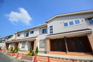 【乙金バス停徒歩4分】インターネット使い放題、追い焚き機能、浴室乾燥機など設備も充実した1LDKのご紹介です。【大野城市乙金東】