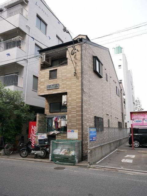 【渡辺通駅　徒歩１０分】敷金礼金ゼロ☆バストイレ別☆ロフト付き１Kアパートです【清川】