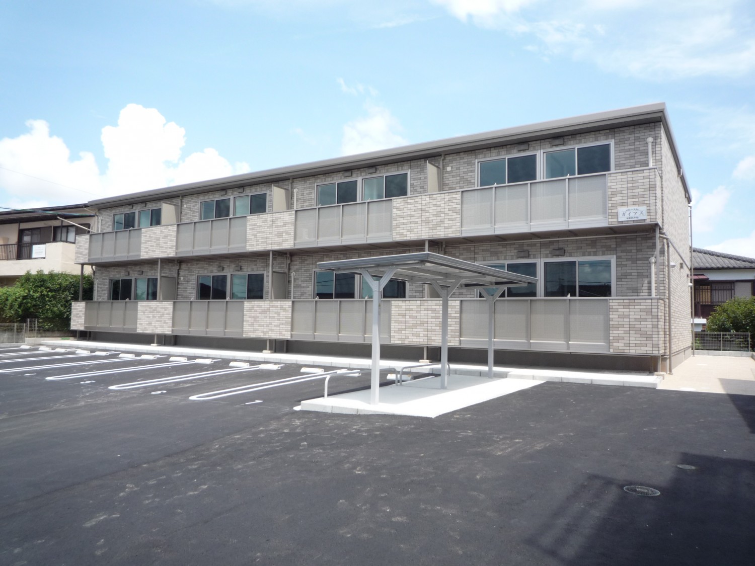 【久留米市荒木町荒木】ペット相談可・追い焚き機能・リビング12帖以上など設備充実してます☆彡駐車場1台無料でお得な1LDKのお部屋です♪【荒木駅　徒歩25分】