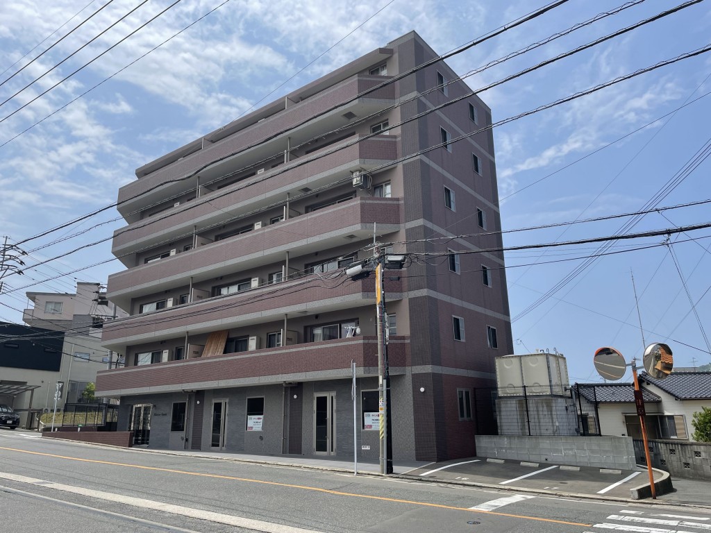 【筑前前原駅6分】*☆ぺット相談可、小型犬可、インターネット使い放題、3口コンロカウンターキッチン、追焚機能完備２LDKです☆＊【前原駅南１丁目】