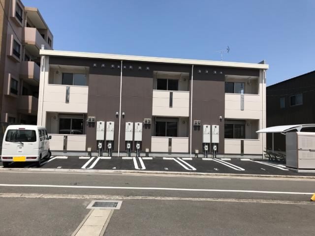 【JR二日市駅徒歩4分】ペット飼育相談可能な1LDKのご紹介です。JR・西鉄のどちらにも便利な立地にございます。【筑紫野市二日市中央】