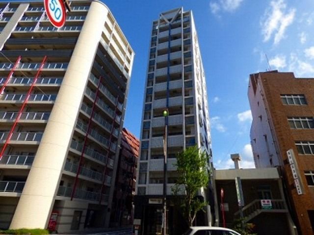 【赤坂駅　徒歩７分】最上階角部屋☆開放的なルーフバルコニーが特徴的で明るいお部屋☆カウンターキッチンの１LDKです【舞鶴】