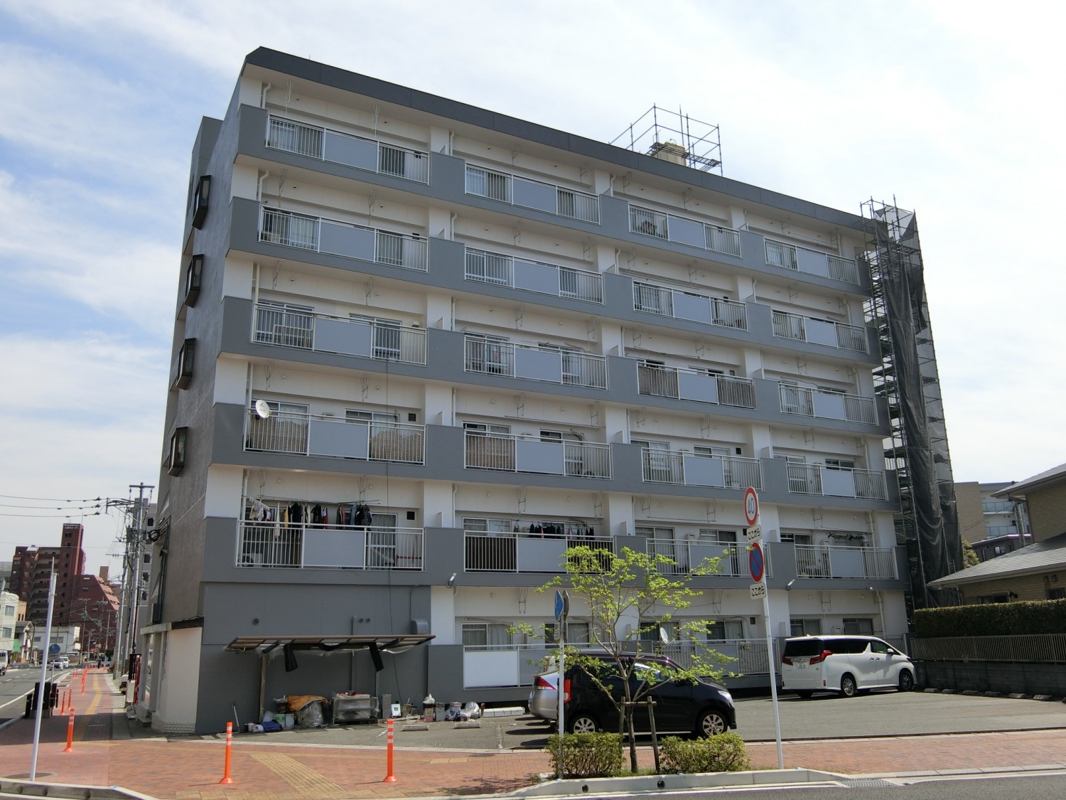 【花畑駅　徒歩7分】オールフローリング・角部屋の2LDKのお部屋です☆彡温水洗浄便座・シャンプードレッサーなど設備充実してます♪【久留米市花畑2丁目】