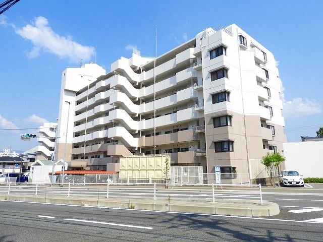 【春日市伯玄町】閑静な住宅街のファミリータイプ3LDK☆スーパーもドラッグストアもすぐそばでお買物超便利！敷地内駐車場も空いてます♪都市ガスのお部屋！【小倉2丁目バス停徒歩2分】