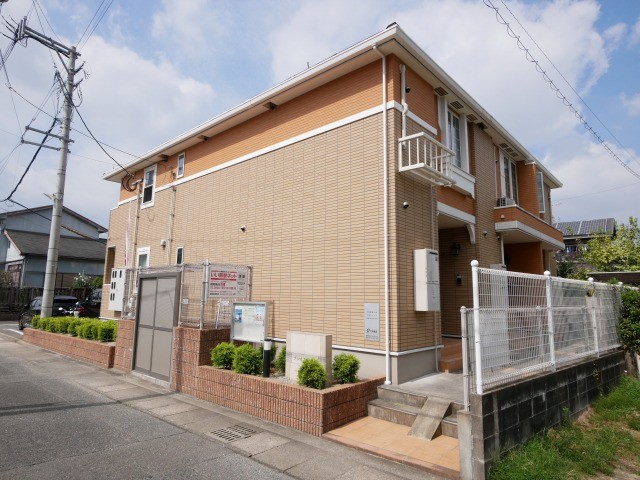 【西鉄下大利駅徒歩4分】西鉄、JRのどちらも便利な立地にある1LDKのご紹介です。追い焚き機能、浴室乾燥機など設備も充実しています。【大野城市下大利】