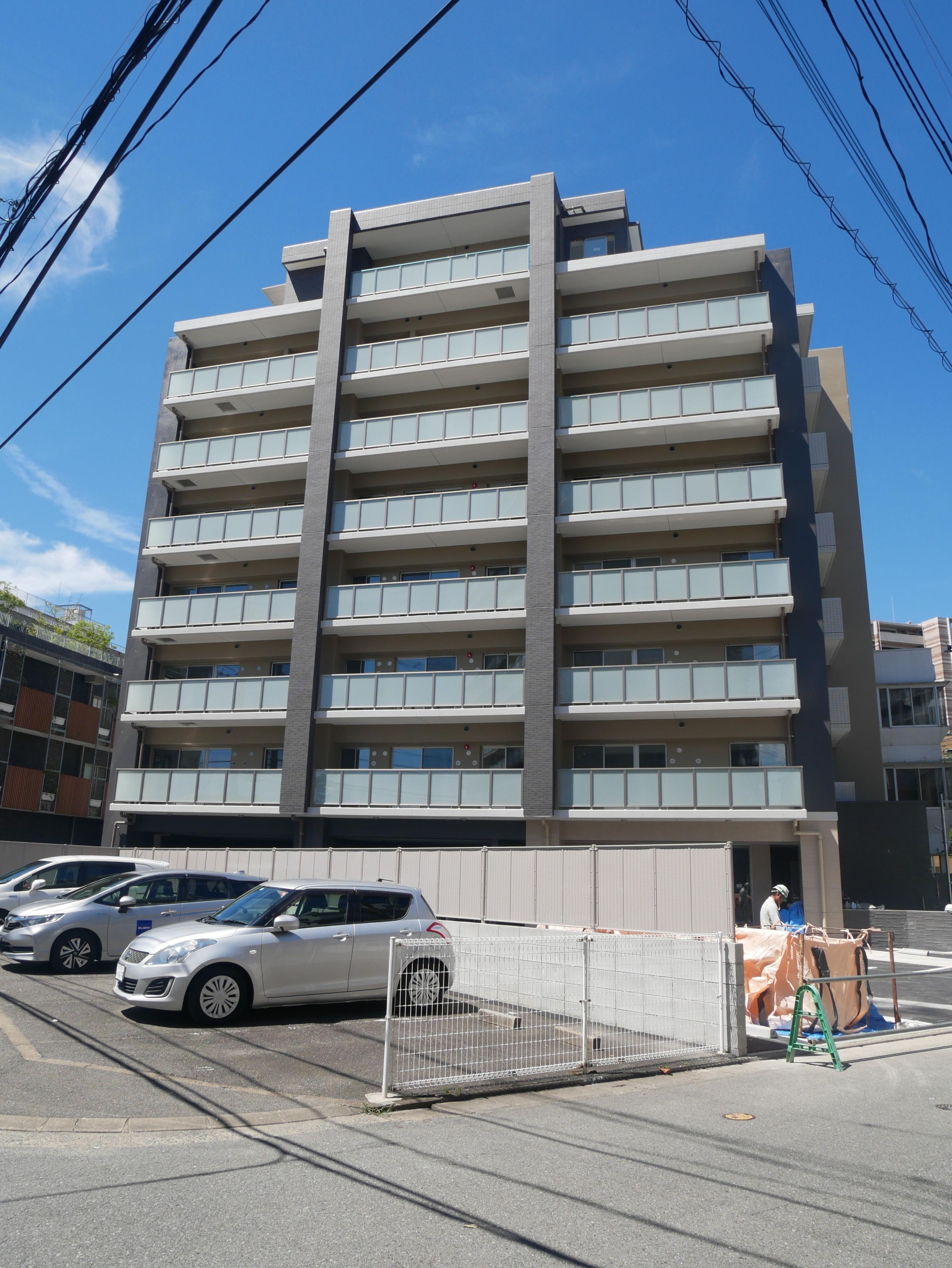 【大橋駅徒歩8分】先月完成したばかり新築未入居２LDK☆14帖の広々リビング！ウォークインクローゼット×２+シューズインクロークと収納めいっぱい♪角部屋でバルコニーは2面☆もちろん設備はしっかり充実、宅配ボックスも！敷地内駐車場あります♪【大橋2丁目】