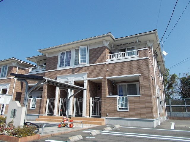 【JR原田駅徒歩13分】追い焚き機能、浴室乾燥機など設備も整った、広めの1LDKのご紹介です。敷地内駐車場もございます。【筑紫野市原田】