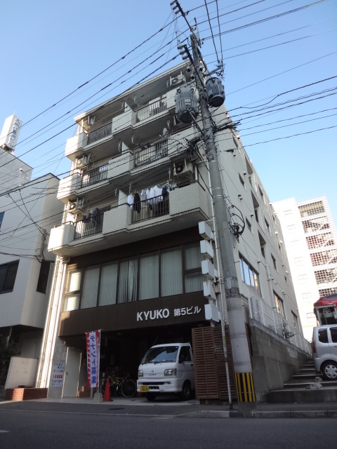 【東比恵駅徒歩8分】敷金・礼金ゼロ！！角部屋・最上階・ペット相談可・インターネット使い放題の1DKのご紹介です！温水洗浄便座・バス・トイレ別・TVモニタ付きインターホンのお部屋となっております！【博多駅東】
