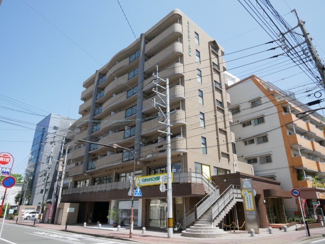 【大橋駅徒歩1分!!】大橋駅東口出たらソコです！１K☆エントランス目の前にスーパーの入り口という驚異の便利さ！！交番もすぐ近くで安心♪バストイレ別室、オートロックや宅配ボックスあります☆学生様向けの格安プランもございます～♪【大橋1丁目】