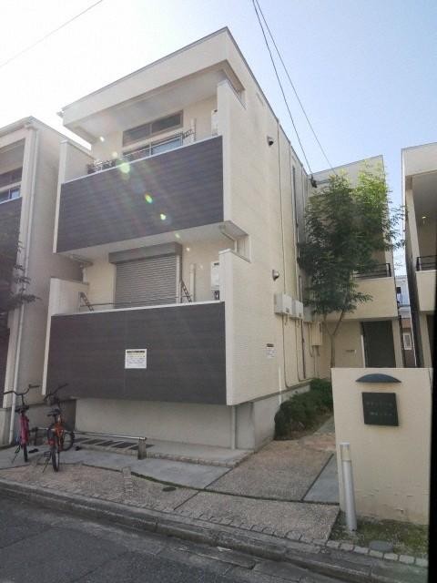 【吉塚】☆閑静住宅街にあるアパート☆温水洗浄便座つき、1LDKのご紹介です！【吉塚駅徒歩14分】