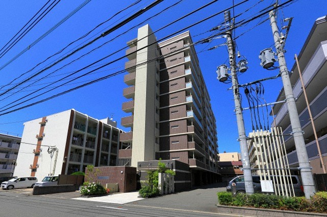 【吉塚】☆人気の築浅物件☆インターネット使い放題、バリアフリー付き1ＬＤＫのご紹介です！バス・トイレ別、温水洗浄便座、浴室乾燥機など設備充実してます！宅配ボックスもついてます！【吉塚駅徒歩15分】