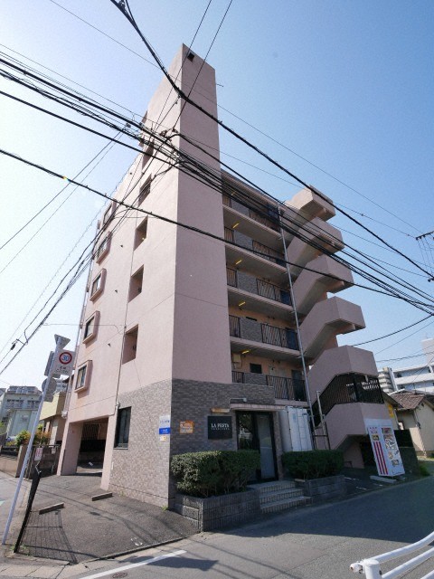 【吉塚駅徒歩10分】☆敷金・礼金ゼロ☆インターネット使い放題、1Kのご紹介です！安心のオートロック、防犯カメラもついております！【吉塚】