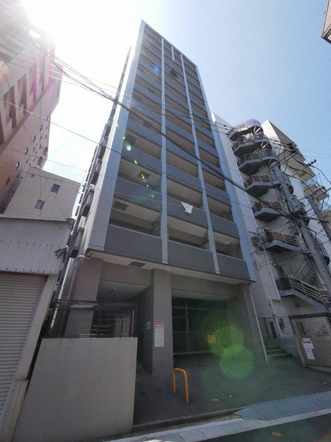【渡辺通駅徒歩8分】☆角部屋のお部屋☆温水洗浄便座つき、嬉しい独立洗面脱衣所、1Kのご紹介です！安心のオートロック、便利なエレベータもついてます！【住吉】