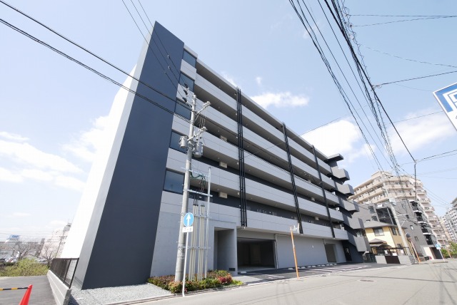 【竹下駅徒歩10分】☆築浅物件☆インターネット使い放題、1LDKのご紹介です！安心のオートロック、ＴＶモニタ付きインターホン、防犯カメラ、便利なエレベータ、宅配ボックスつき！【竹下】