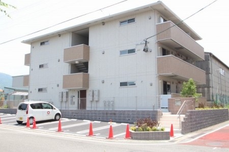 【西鉄白木原駅徒歩10分】人気のシステムキッチン☆　ペット相談可?　インターネット接続済♪【大野城市瓦田四丁目】