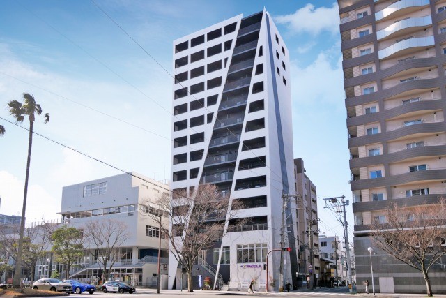 【呉服町駅 徒歩8分 】＼新築★ピカピカ2LDK／ ホテルライクなお部屋☆*。  ウォークインクローゼット2つが推し♡♡ ネットも無料で大満足～^^♡【博多区奈良屋町】